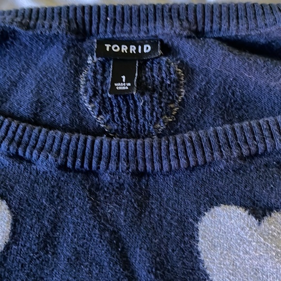 Torrid Hearts Sweater - Picture 2 of 6